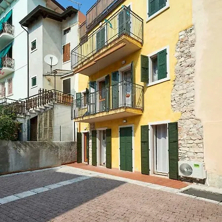 Apartment New Style Garda (Verona)
